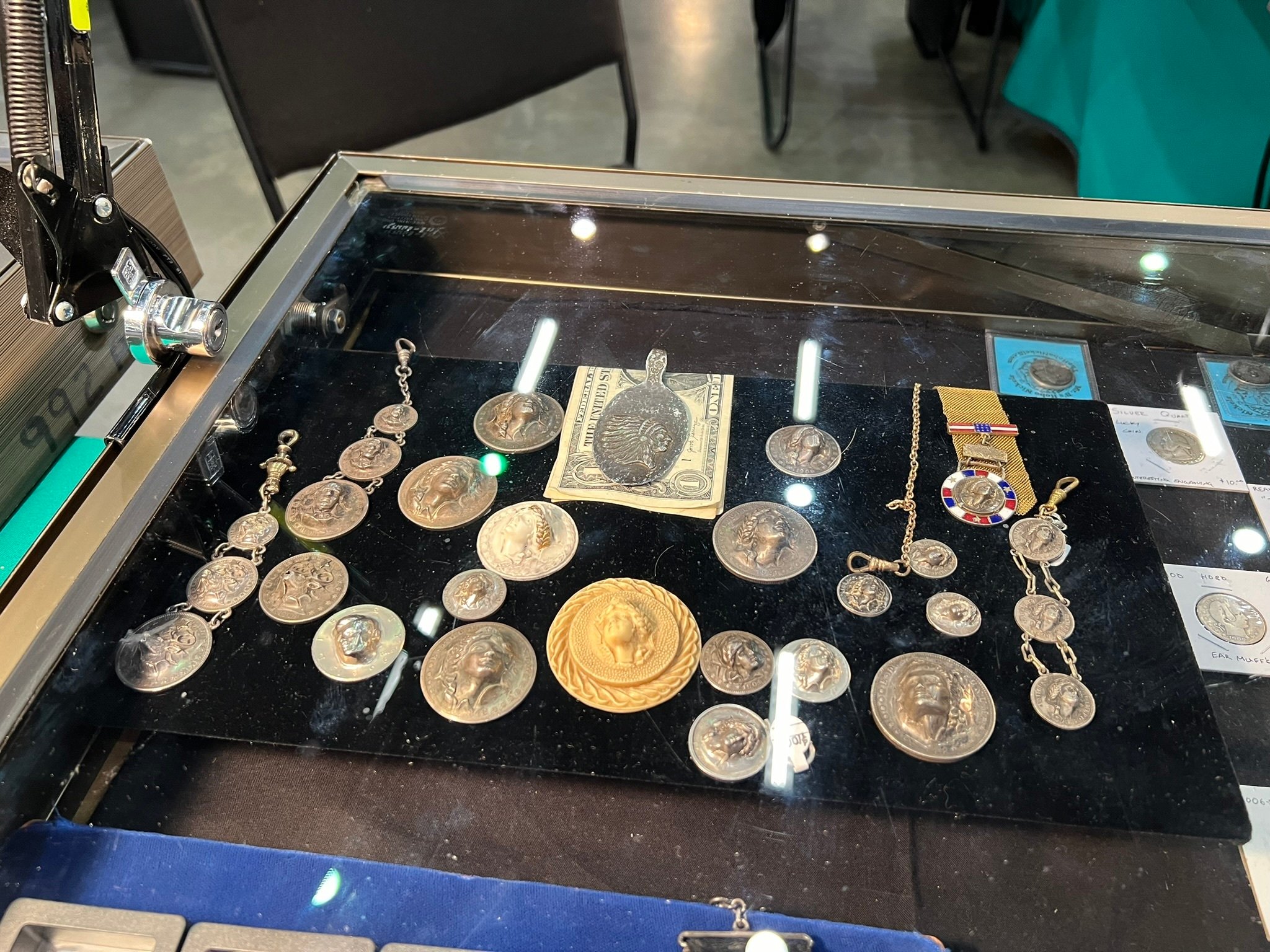 CF_38_popout-coins_01_Dennis-Tucker