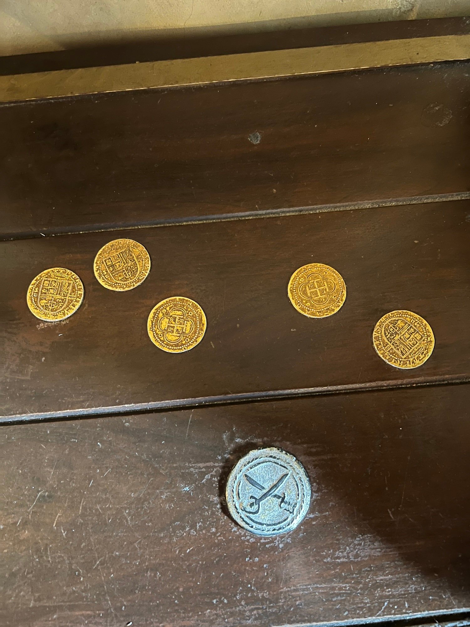 Magic-Kingdom_pirate-coins_small